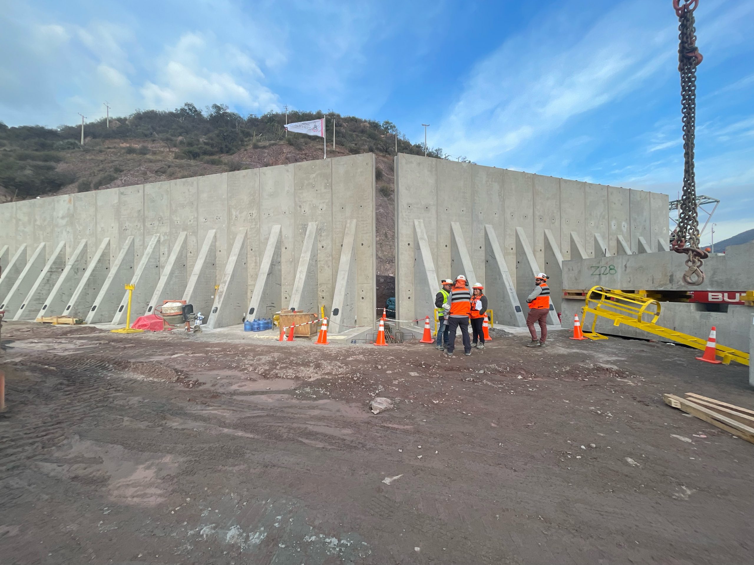 Projeto Muro De Protección, Estación De Ciclones - Tranque El Torito para Anglo American / Minería
